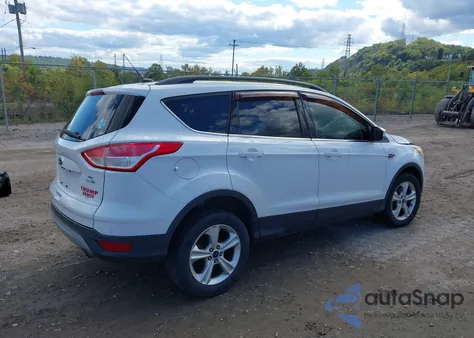 2014 Ford Escape Se z USA, uszkodzony, nr VIN 1FMCU9G98EUC77372